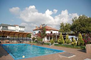Tas Konak Butik Otel Bungalov