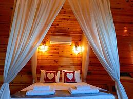 Tas Konak Butik Otel Bungalov