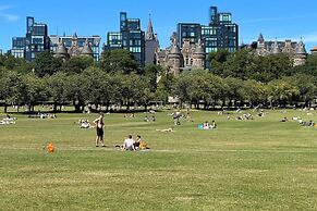 Spacious 4 Bedroom Apartment Near The Meadows/old Town