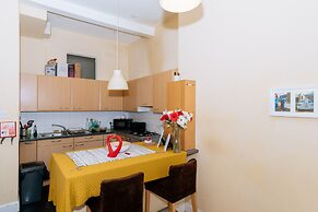 Spacious 4 Bedroom Apartment Near The Meadows/old Town