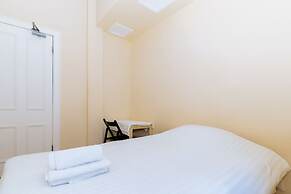 Spacious 4 Bedroom Apartment Near The Meadows/old Town