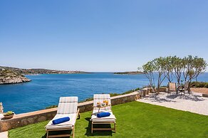 Cap Bleu Seafront Holiday Home