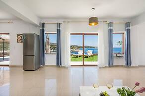 Cap Bleu Seafront Holiday Home