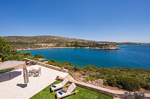 Cap Bleu Seafront Holiday Home