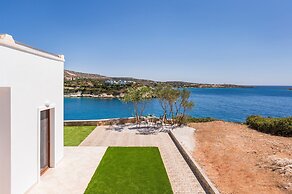 Cap Bleu Seafront Holiday Home