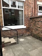 Bright Spacious 3-bed With Office & Patio, Preston