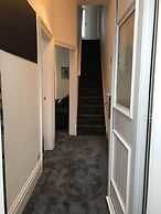 Bright Spacious 3-bed With Office & Patio, Preston