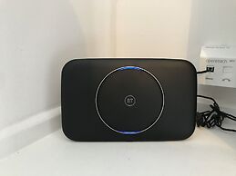 Bright Spacious 3-bed With Office & Patio, Preston