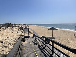 Beautiful 2-bed Apartment, Golf,pool,beach