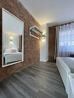 Hotel and the City-Midtown