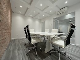 Hotel and the City-Midtown