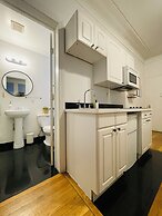 Hotel and the City-Midtown