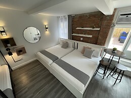 Hotel and the City-Midtown