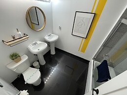 Hotel and the City-Midtown