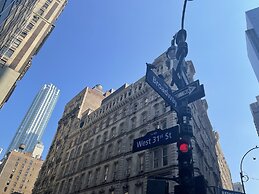 Hotel and the City-Midtown