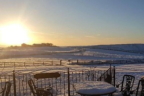 2-bed Apartment Near Buxton Outstanding Location