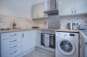 Langland Road - 2 Bedroom Town House