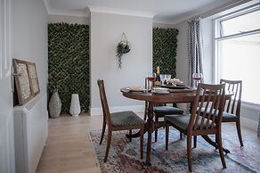 Langland Road - 2 Bedroom Town House