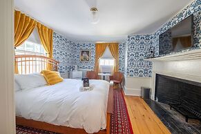 Sally Webster Inn