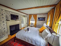Sally Webster Inn