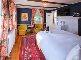 Sally Webster Inn