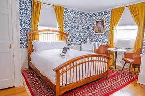 Sally Webster Inn