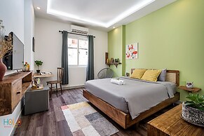 HoLo Central Saigon - Serviced HomeStay