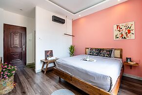 HoLo Central Saigon - Serviced HomeStay
