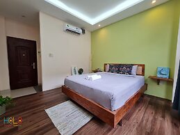 HoLo Central Saigon - Serviced HomeStay