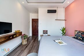 HoLo Central Saigon - Serviced HomeStay