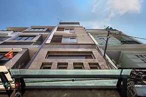 HoLo Central Saigon - Serviced HomeStay