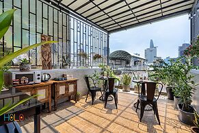 HoLo Central Saigon - Serviced HomeStay