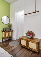 HoLo Central Saigon - Serviced HomeStay