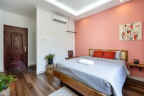 HoLo Central Saigon - Serviced HomeStay