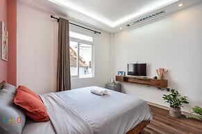 HoLo Central Saigon - Serviced HomeStay