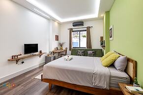 HoLo Central Saigon - Serviced HomeStay