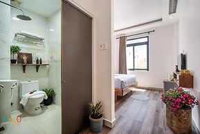 HoLo Central Saigon - Serviced HomeStay