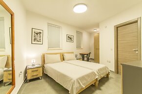 Gzira Central Bright & Modern 2bdr Apt