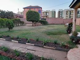 Twin Tower Gardens Hotel