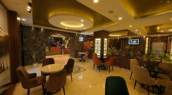 Sapran Deluxe Hotel