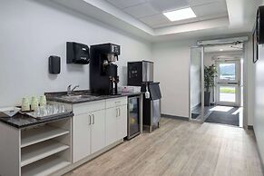 Travelodge by Wyndham Marathon