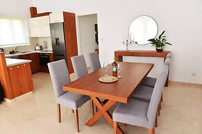 Lovely Seaview Apartment in Chania