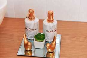 Christianna Luxury Apartment 2