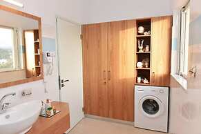 Christianna Luxury Apartment 2