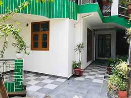 Cozy Solan Apartment With Stunning Views