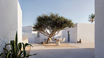 Faos Exclusive Suites