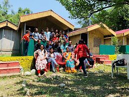 Tirthan Village Huts