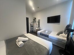 Amsterdam Hotel