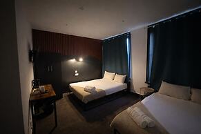Amsterdam Hotel