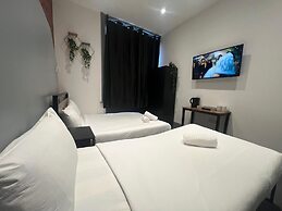 Amsterdam Hotel